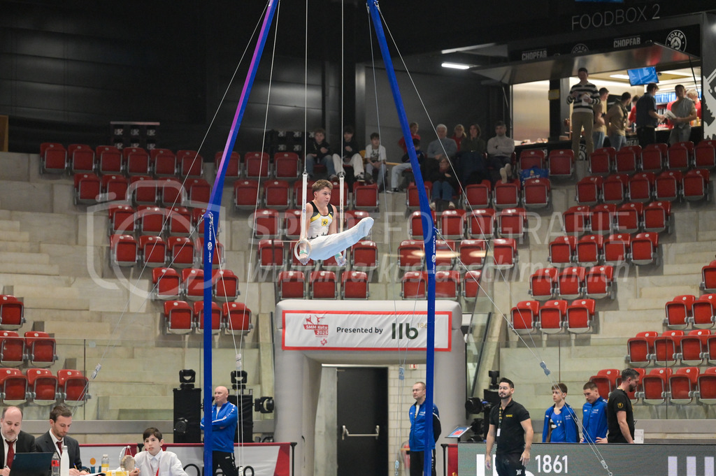 Schweizer Meisterschaften Kunstturnen Mannschaften Männer (B) - 22. November 2025 | Schweizer Meisterschaften Kunstturnen Mannschaften Männer (B)AXA Arena, WinterthurBild: Sportfotografie Markus Aeschimann | www.markus-aeschimann.ch - Realisiert mit Pictrs.com