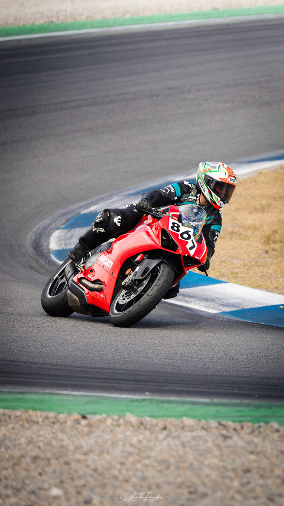 Ducati Trackday Hockenheimring 2026 | Entdecken Sie die faszinierende Welt von Alexander Tschuncky Arts: Kreative Fotografie, atemberaubende Automobilkunst und hochwertiger Bilderdruck. Lassen Sie sich inspirieren! - Realisiert mit Pictrs.com