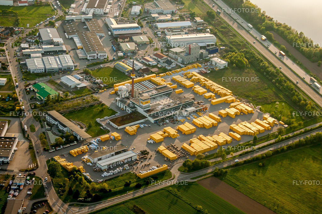 Baustoffhandel und Logistikzentrum  Bau- und Projektmanagement Süd GmbH - Ytong Bausatzhaus Partner | Luftbild: Baustoffhandel und Logistikzentrum  Bau- und Projektmanagement Süd GmbH - Ytong Bausatzhaus Partner in Malsch im Bundesland Baden-Württemberg in Deutschland. Foto: IMG_26949.jpg vom 28.04.2010 durch Werner Riehm/FLY-FOTO.de - Realisiert mit Pictrs.com