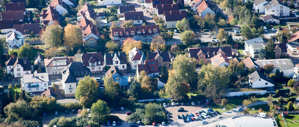 Luftbild: Bismarckstr in Kandel im Bundesland Rheinland-Pfalz in Deutschland. Foto: IMG_34965-Bearbeitet.jpg vom 26.10.2010 durch Werner Riehm/FLY-FOTO.deAuflösung des Originals: 7093 x 3029 px