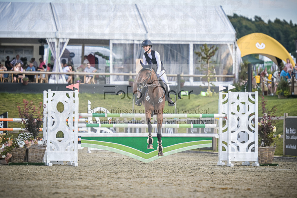 DOS_0961 | Entdecke hochwertige Reitturnierfotos von Foto Oger. Professionell, emotional und authentisch – jetzt Lieblingsmomente im Shop bestellen.Deutschlandweite Turnierfotografie. - Realisiert mit Pictrs.com