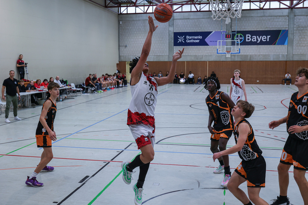 JBBL BAYER GIANTS vs Young Lions Wuppertal-104 | Fotos von Basketballspielen aus dem Raum NRW fotografiert von Gero Mueller-Laschet und Daniel Schaefer - Realisiert mit Pictrs.com