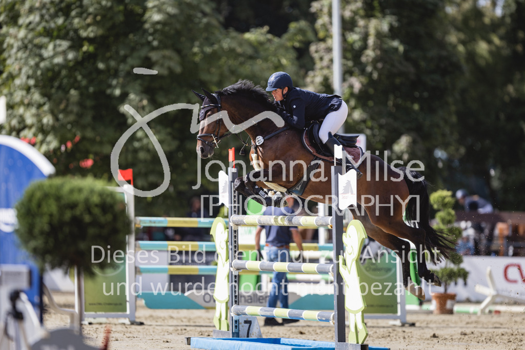 230826_Delbrueck_Youngster-M-532 | Deine schönsten Turniermomente als professionelle Fotos! Entdecke hochwertige Pferdesport-Fotografie im Online-Shop. Jetzt Fotos finden & bestellen!