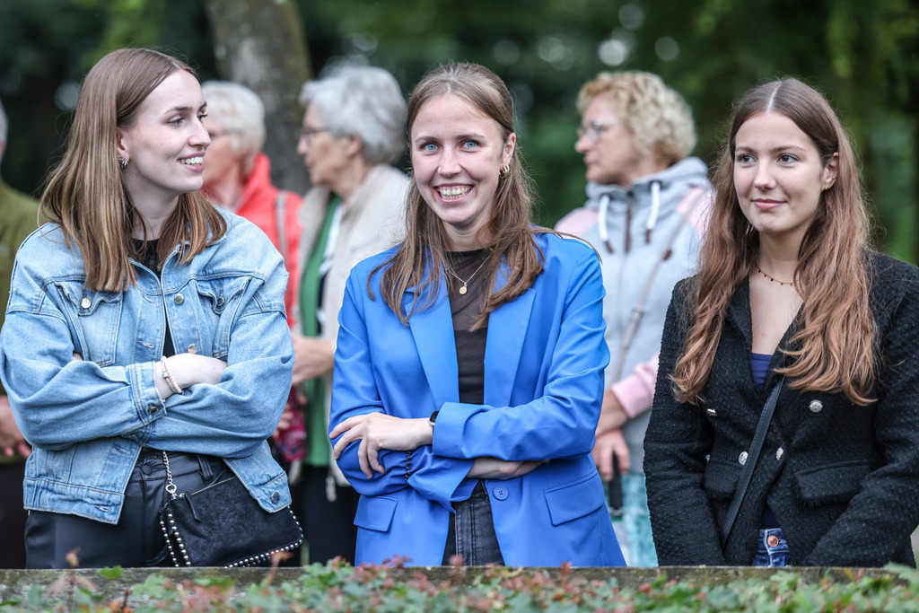 top-top.de 20240705-239 | Foto, Video, Fotografie, Videografie, Fotobox, DJ, Discjockey, Musik, Musikbox, Veranstaltung, Photobooth, Amazon, Ebay, Buchtipp, Bestseller, Autor, Verlag, Buch, Wesel, Hamminkeln, NRW, Dinslaken, Rees, Drohne, Hochzeit, Party, Fotobox, Wesel, Fotograf