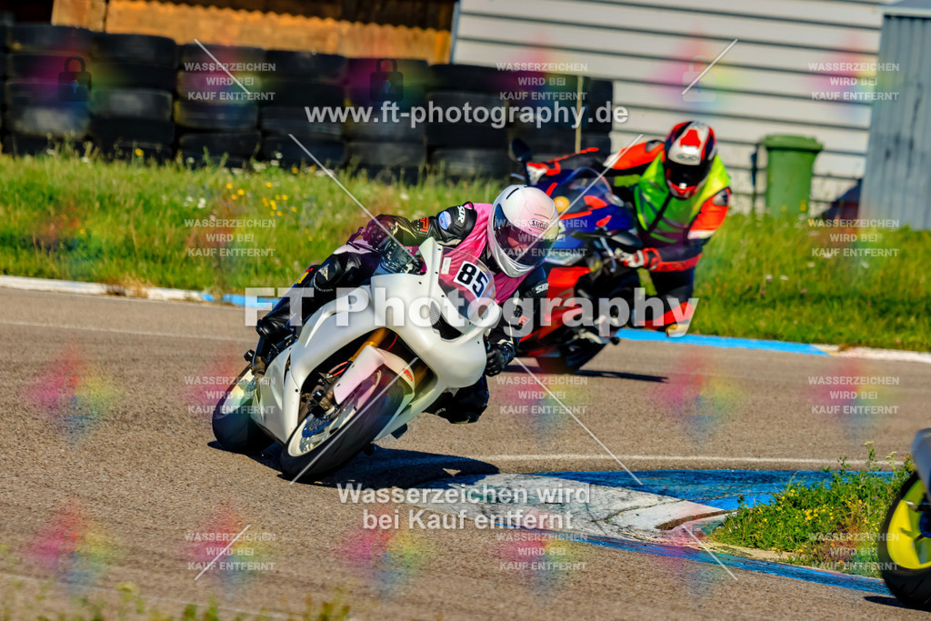 085-1750 | Hier findet Ihr Bilder von Touristenfahrten auf der Nürburgring Nordschleife oder von anderen Veranstaltungen die ich besucht habe. Viel Spass beim Durch Schauen 