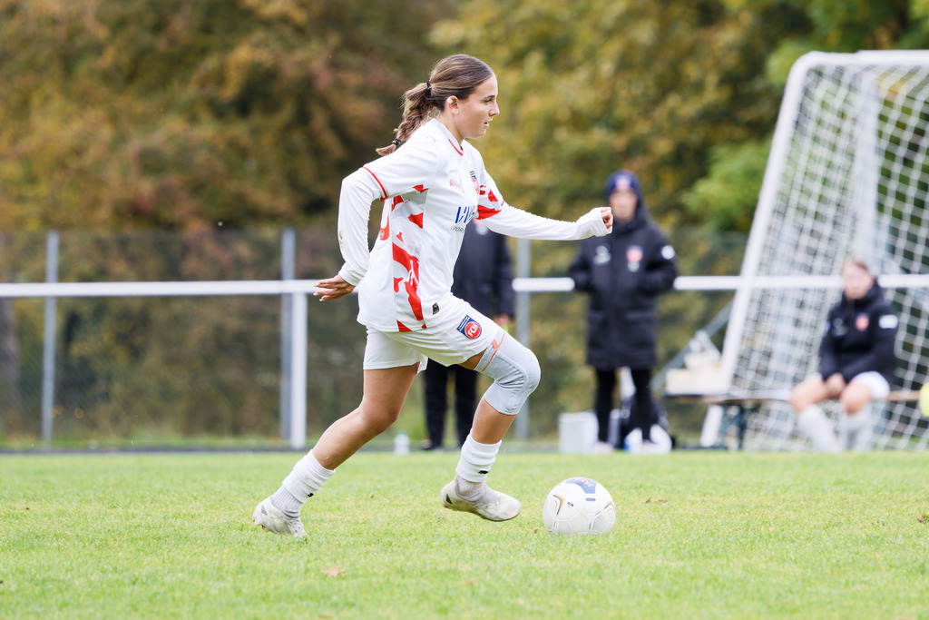 FCEFCH_251012_3422 | Fotopresso – Sportfotografie in Heidenheim & Umgebung. Professionelle Sportfotografie für unvergessliche Momente. Dynamische Action-Shots, emotionale Szenen & hochwertige Bilder. - Realisiert mit Pictrs.com