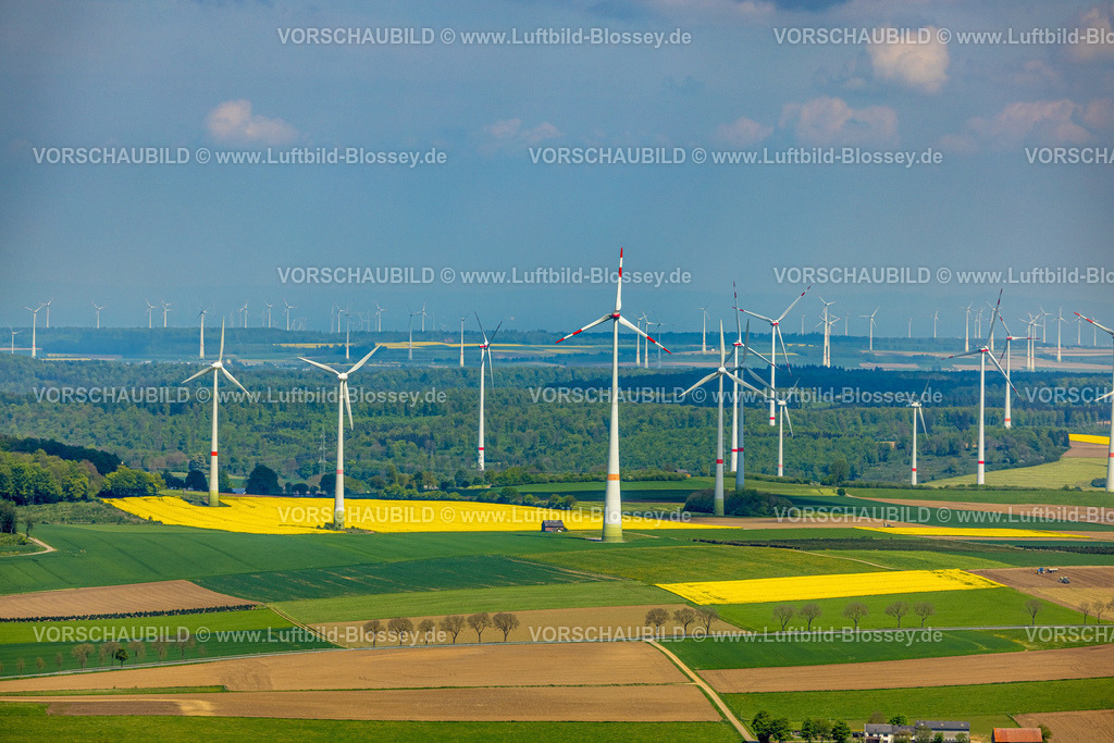 BadWuennenberg240503990 | Luftbild, Windpark und Windfarm Windenergieanlage, Windräder und Rapsfelder bei Radlinghausen, Messinghausen, Brilon, Ostwestfalen, Sauerland, Nordrhein-Westfalen, Deutschland