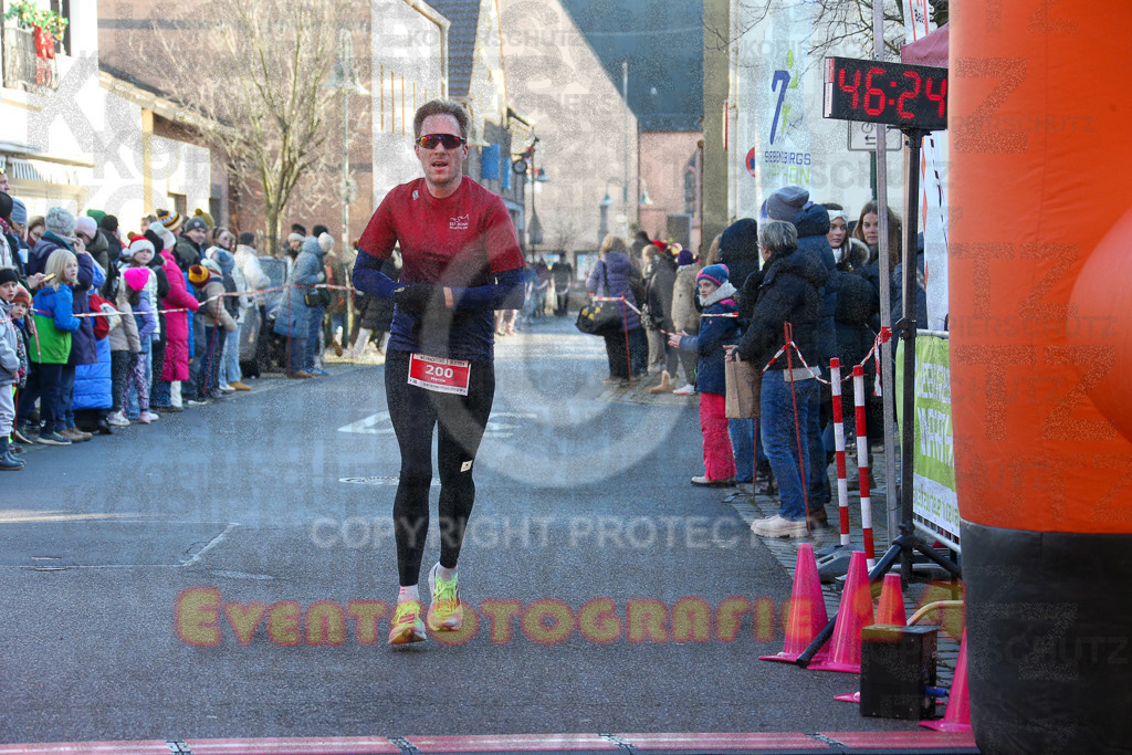 241201_1222_EX1_1892 | Sportfotografie im Rhein-Sieg Kreis, Köln, Bonn, NRW, Rheinland Pfalz, Hessen, etc. Unser Tätigkeitsfeld umfasst den Laufsport vom Volkslauf über den Marathon, Duathlon, Triathon bis zum Ultralauf wie Kölnpfad Ultra oder Schindertrail.