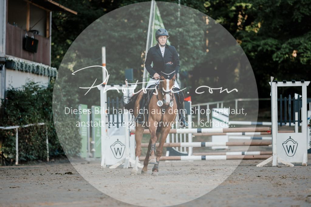 3I6A6178 | Stimmungsvolle Portraits und Reitsportfotografie im Ruhrgebiet und im Münsterland.

Pferdefotografie, Hundefotografie, Tierfotografie, Reportagen, Portraits von Tier und Mensch, Turnierfotografie in Bochum, Recklinghausen, Marl, Haltern am See, Dülmen.. - Realisiert mit Pictrs.com