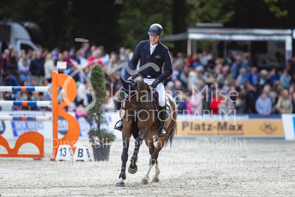 240915_OWLCh_GP-914 | Deine schönsten Turniermomente als professionelle Fotos! Entdecke hochwertige Pferdesport-Fotografie im Online-Shop. Jetzt Fotos finden & bestellen!