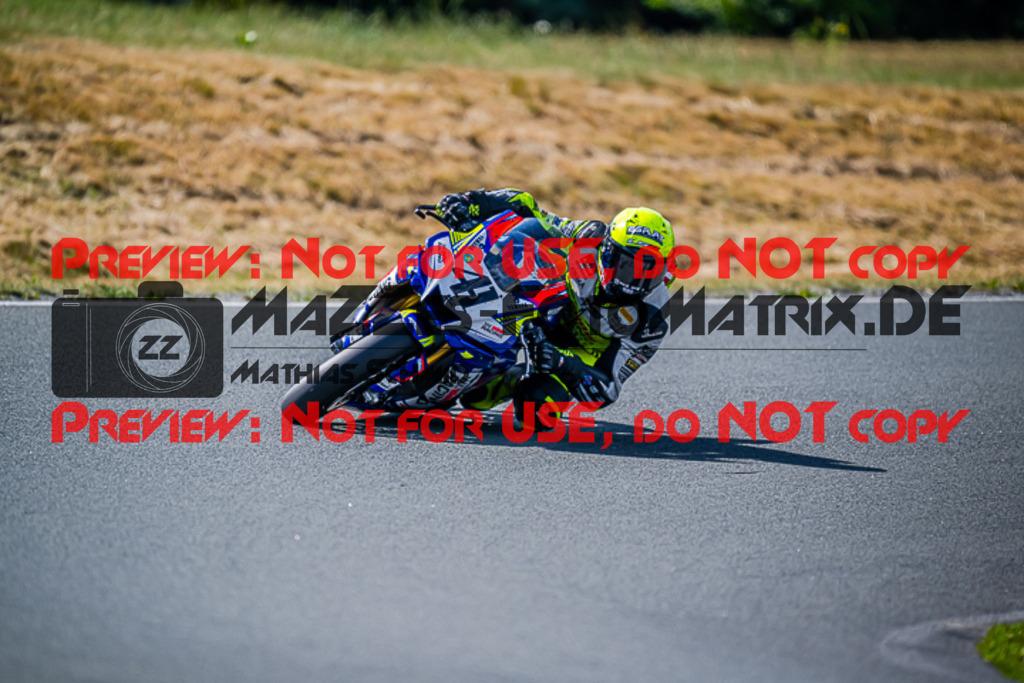 MaZZes_FotoMatrix_220722_7245 | IDM1000