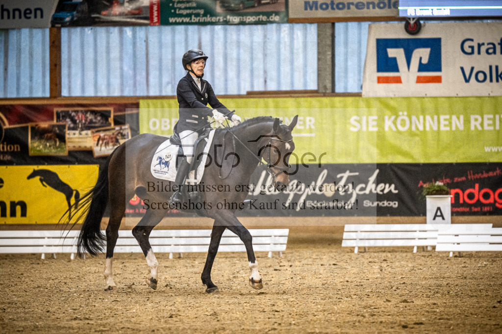 DOS_0066 | Entdecke hochwertige Reitturnierfotos von Foto Oger. Professionell, emotional und authentisch – jetzt Lieblingsmomente im Shop bestellen.Deutschlandweite Turnierfotografie. - Realisiert mit Pictrs.com