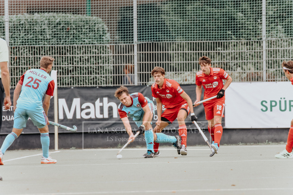 Herren_Bundesliga_02_F_RWK-UHC_21.09.25_Köln (178 von 471) | lanaschraderfotografie - Realisiert mit Pictrs.com