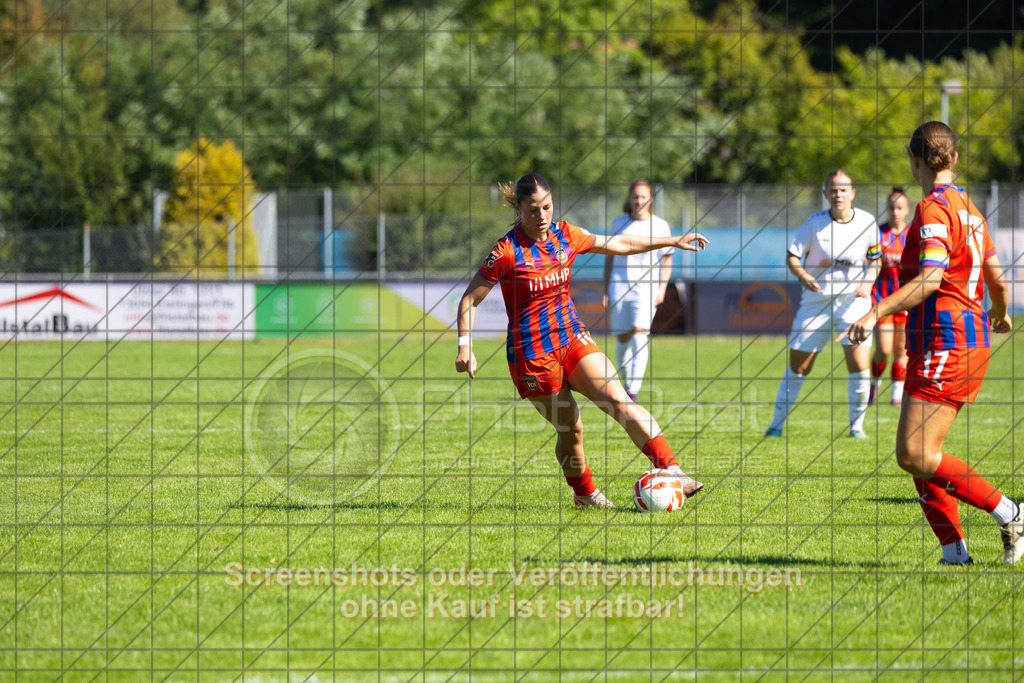 20260906_114457_0020_(c)_by_PhotoPeet | #,1.FC Donzdorf (weiß) vs. 1.FC Heidenheim 1846 (rot), Fußball, Frauen-Verbandspokal Gruppe 2, 2. Runde, Saison 2026/2027, Rasenplatz Lautertal Stadion, Süßener Straße 16, 73072 Donzdorf, 06.09.2026 - 11:00 Uhr,Foto: PhotoPeet / Sport- &amp; Eventfotografie / Peter Harich