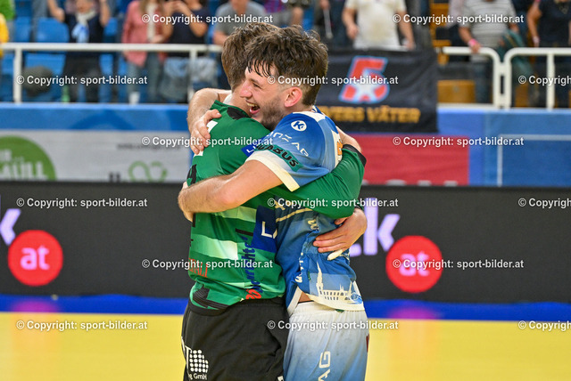 AUT, HLA, HC Linz AG vs Fivers WAT Margareten | 21.05.2024, Sporthauptschule Linz-Kleinmuenchen, AUT, HLA, HC Linz AG vs Fivers WAT Margareten, im Bild Florian Kaiper (Linz), Moritz Bachmann (Linz)


// HLA, Handball Liga Austria Match between HC Linz AG vs Fivers WAT Margareten in Linz, Austria on 2024/05/21