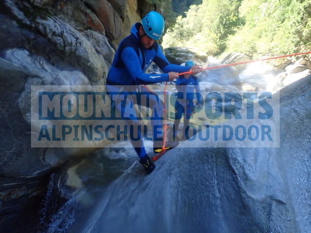 P9200020 | Bestelle die Bilder deines Berg- oder Wasser-Abenteuers mit Mountain Sports bequem von zu Hause aus direkt über unseren Online Fotoshop von pictrs.com. - Realisiert mit Pictrs.com