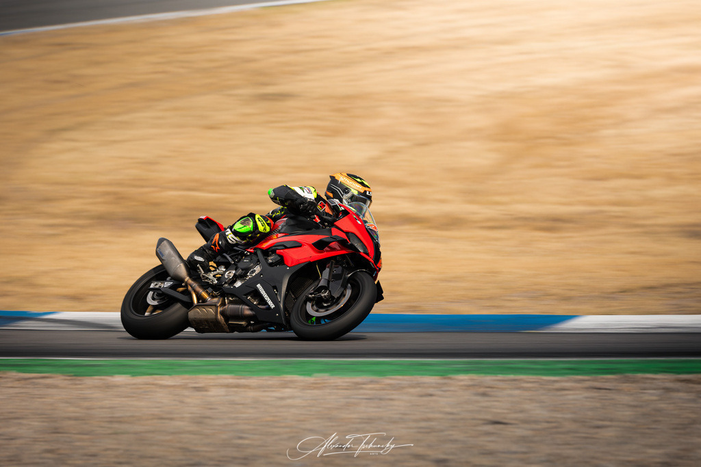 Ducati Trackday Hockenheimring 2026 | Entdecken Sie die faszinierende Welt von Alexander Tschuncky Arts: Kreative Fotografie, atemberaubende Automobilkunst und hochwertiger Bilderdruck. Lassen Sie sich inspirieren! - Realisiert mit Pictrs.com