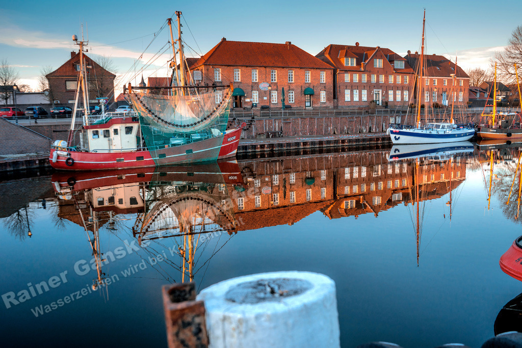 011 Hooksiel Alter Hafen - 19-01-2019 -R Ganske | Onlineshop mit Bildern von Stränden, Häfen und Meer. Leinwände, Poster, Kalender und andere Materialien erhältlich. Kommerzielle Lizenzen möglich.  - Realisiert mit Pictrs.com