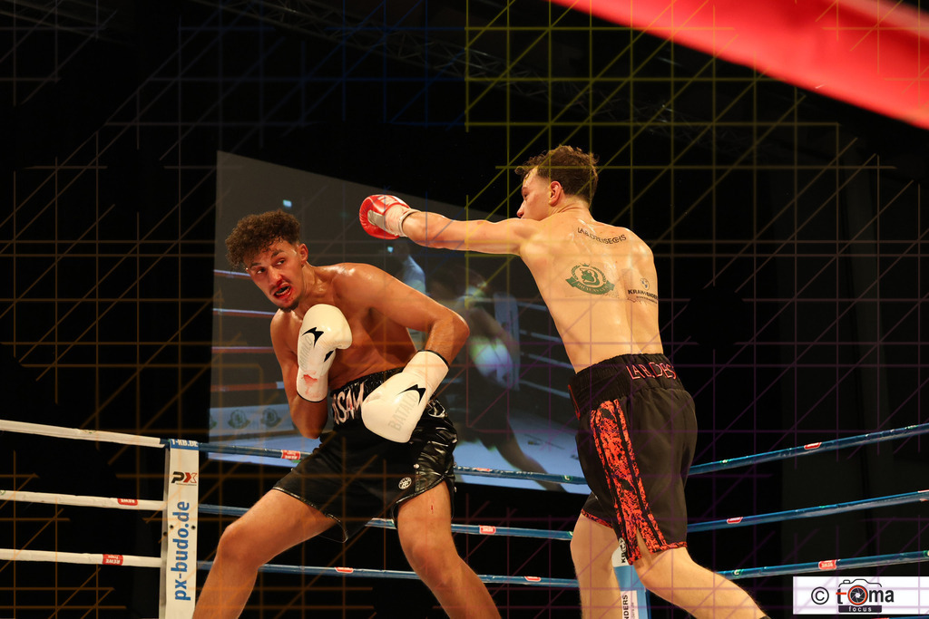 Faiz vs Arnold  25.04.2026 tomafocus Tb00116 | professionelle Sport- und Eventfotografie von Tomafocus – dynamische Bilder, emotionale Momente und hochwertige Aufnahmen für jeden Anlass. - Realisiert mit Pictrs.com