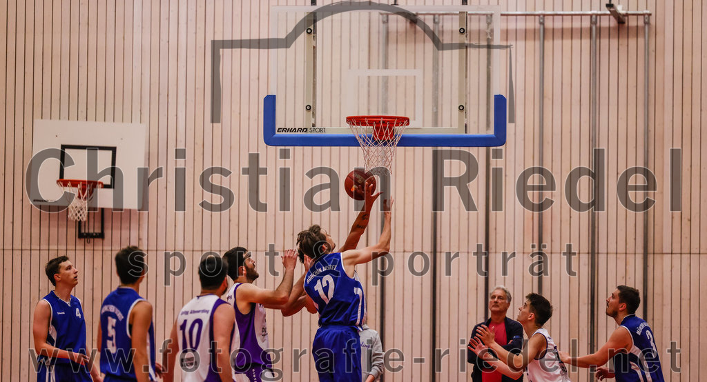 2022-05-29_070_SpVgg_Altenerding_gegen_Muenchen_Basket_2 | Erding, Deutschland, 29.05.2022:
Basketball, Bezirksliga 2021 / 2022, Herren Turnier der 2. der Aufstiegsrunden, SpVgg Altenerding gegen München Basket 2, Endergebnis: 

Foto: Christian Riedel / fotografie-riedel.net