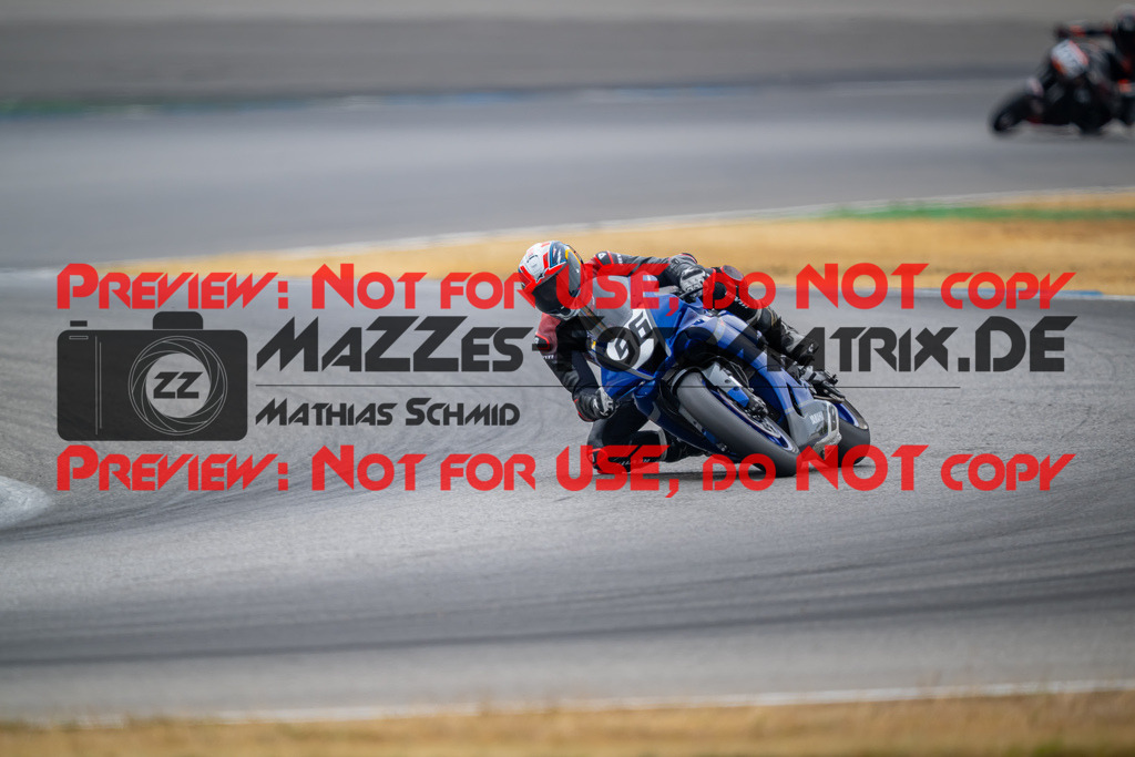 MaZZes-Fotomatrix-20260809-577955 | R1