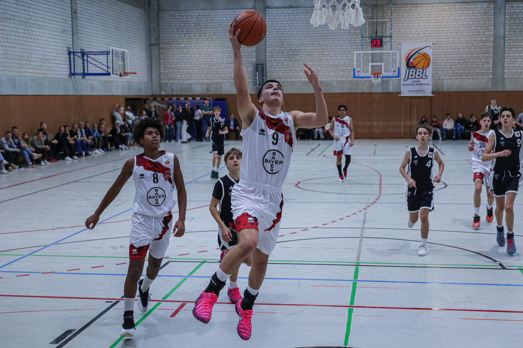 JBBL BAYER GIANTS vs Team BonnKöln RAG-32 | Fotos von Basketballspielen aus dem Raum NRW fotografiert von Gero Mueller-Laschet und Daniel Schaefer - Realisiert mit Pictrs.com