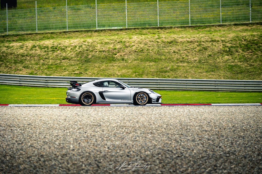 R6PZ1355 _Alexander Tschuncky | Entdecken Sie die faszinierende Welt von Alexander Tschuncky Arts: Kreative Fotografie, atemberaubende Automobilkunst und hochwertiger Bilderdruck. Lassen Sie sich inspirieren! - Realisiert mit Pictrs.com