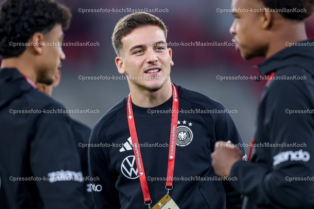 DFB14112501007 | 14.11.2025, Fußball, Länderspiel, WM-Qualifikation Europa, Deutschland - Luxemburg, Stade de Luxembourg (Croix de Gasperich, Luxemburg), 9. Spieltag, Saison 2025 2026: Said El Mala (GER) bei der Platzbehung vor dem SpielRegulations prohibit any use of photographs as image sequences and or quasi-video.