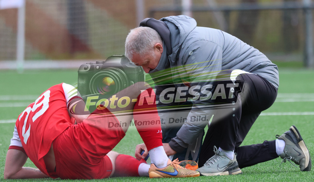 FC RW Kirchlengern - Post TSV Detmold | Auf dem Bild zu sehen: Rot FC RW Kirchlengern: Artem PanasenkovFC RW Kirchlengern, Post TSV Detmold, Saison 25/26, Landesliga, Deutschland - Realisiert mit Pictrs.com