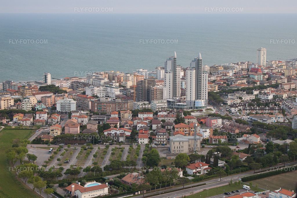 Aerial view: View of the town in Lido di Jesolo in the state Veneto, Italy.Photo: IMG_50310.jpg taken on 06/07/2012 by Werner Riehm/FLY-FOTO.comResolution of the original: 4468 x 2979 px
