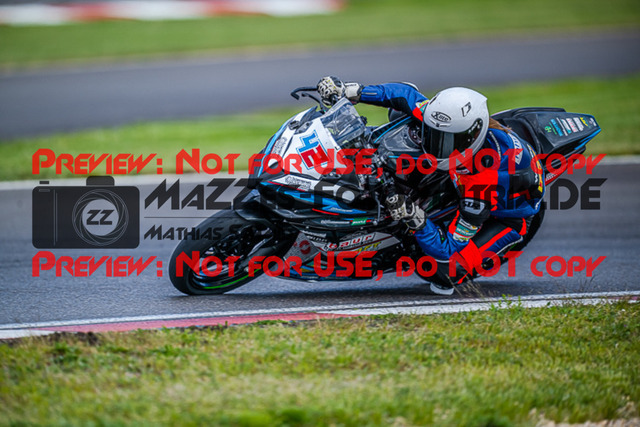 MaZZes_FotoMatrix_220506_92611 | Fotograf Mathias Schmid
Sportfotograf,
Eventfotograf,
Hochzeitsfotograf,
Portraitfotograf