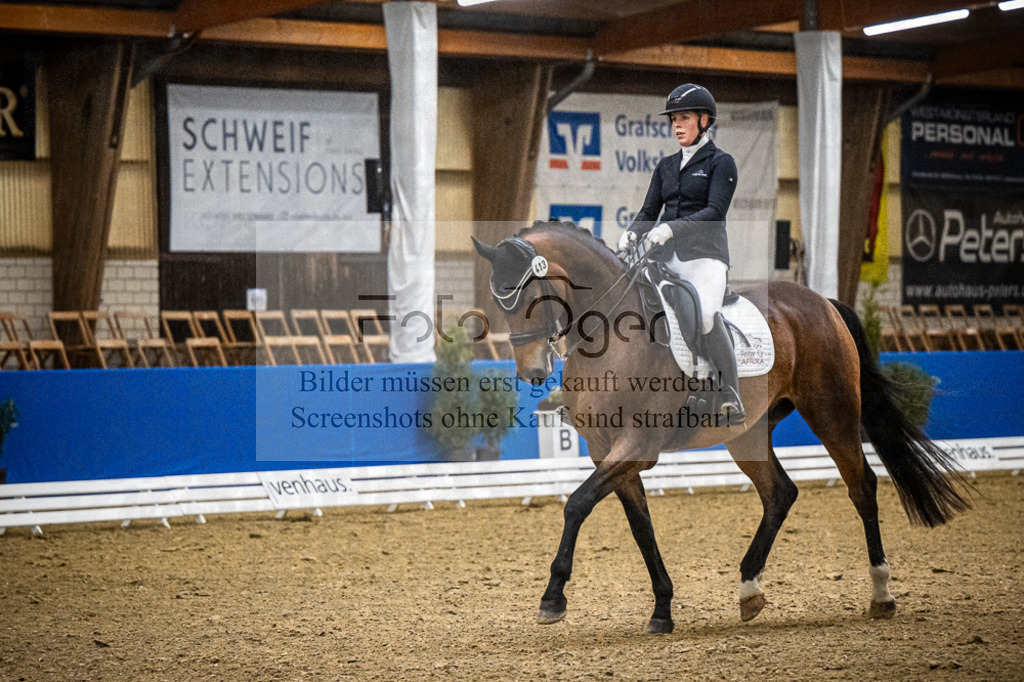 DOS_0220 | Entdecke hochwertige Reitturnierfotos von Foto Oger. Professionell, emotional und authentisch – jetzt Lieblingsmomente im Shop bestellen. - Realisiert mit Pictrs.com