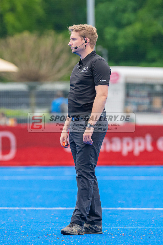 HK_20230507_107939 | 1. Bundesliaga Herren Creefelder HTC - Harvestehuder THC  am 7.5.2023 Crefelder HTC ( CHTC ), Krefeld  , Thomas Hinsken ( SR )