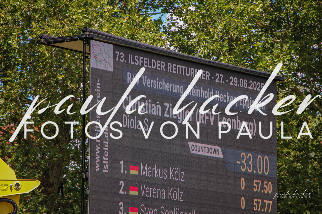 IMG_9391 | Erleben Sie dynamische Sport- und emotionale Tierfotografie in Süddeutschland mit Fotos von Paula. Spezialisiert auf Pferde- und Hundefotografie sowie Sportevents. Kontaktieren Sie mich für einzigartige und ausdrucksstarke Bilder Ihrer besonderen Momente. - Realisiert mit Pictrs.com