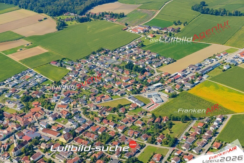 Schöne Luftaufnahme als Geschenk in Hartkirchen Pocking - Die Luftbildaufnahme wurde 2025 vom UL-Flugzeug heraus erstellt ( keine Drohne ) - Hochauflösende Luftaufnahme -Nicht vergleichbar mit Google Maps oder Satelittenbilder- Die Geschenkidee !Mit Lizenz und Bildrechte bestellbar
