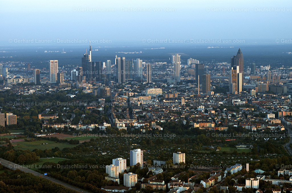 3292551 | Skyline Frankfurt am Main