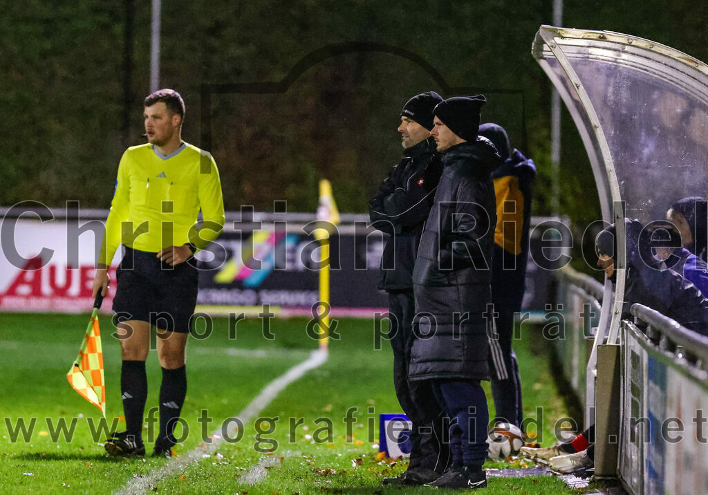 2023-11-17_030_FC_Schwaig_gegen_SpVgg_Feldmoching | Oberding, Deutschland, 17.11.2023:
Fußball, Landesliga Südost 2023 / 2024, 21. Spieltag, FC Schwaig gegen SpVgg Feldmoching, Endergebnis: 1:1

Trainer Helmut Leidenberger (SpVgg Feldmoching)

Foto: Christian Riedel / fotografie-riedel.net