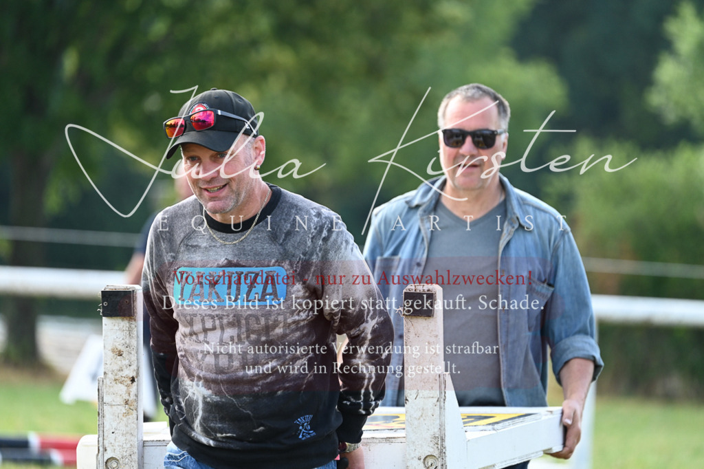 DSC_7634 | Pferde- und Turnierfotografie in Westsachsen. Pferdeportraits, Auftragszeichnungen und intuitive Kunst.