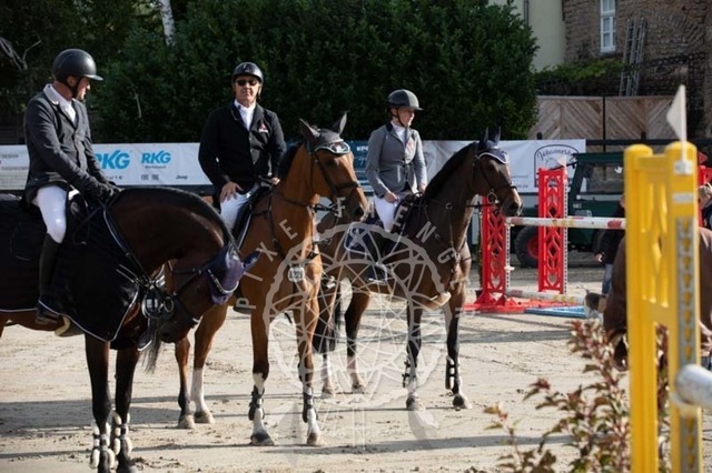 2B4A1086 | pixelfaenger - Realisiert mit Pictrs.com