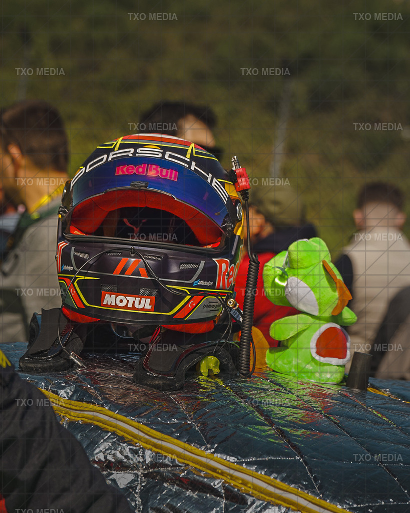 TXM06492 | Exklusive Motorsport-Fotografie aus Leipzig von TXO Media – für Rennfahrer, Teams & Sponsoren. Sausemuth liefert starke Bilder, die Emotion zeigen. Jetzt buchen & glänzen! - Realisiert mit Pictrs.com