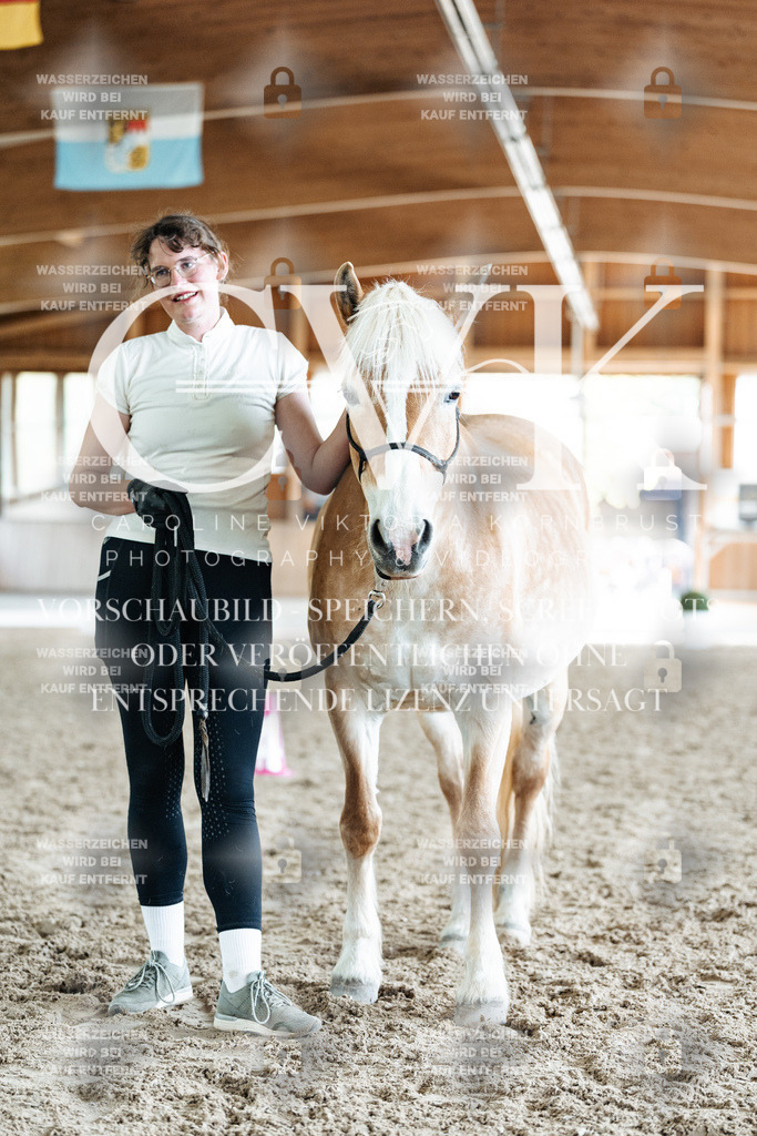 CK908631 | Turnierfotografie Pferdefotografie Trier Rheinland-Pfalz Pferdesport Reitsport Tierfotografie Sportfotografie Pferdevideo Pferdevideografie Equestrianvideography equestrianphotography  - Realisiert mit Pictrs.com
