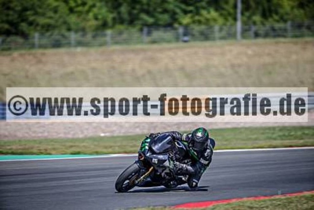 pube0892 | Professionelle Fotos von Sportveranstaltungen, aber auch Hochzeiten und anderen Events. - Realisiert mit Pictrs.com