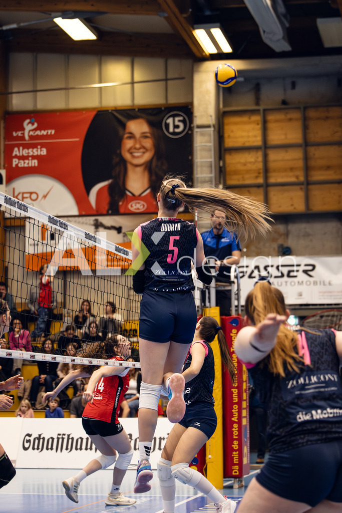 Volleyball I Frauen I Saison 2025-2026 I Volleyball NLA | Women I Round 14 I VC Kanti Schaffhausen - NLZ Volleyball Academy Zürich I 16.01.2026 | NLZ Volleyball Academy Zürich - 5 Zlata Dobryn (UKR) – Mittelblock - Realisiert mit Pictrs.com