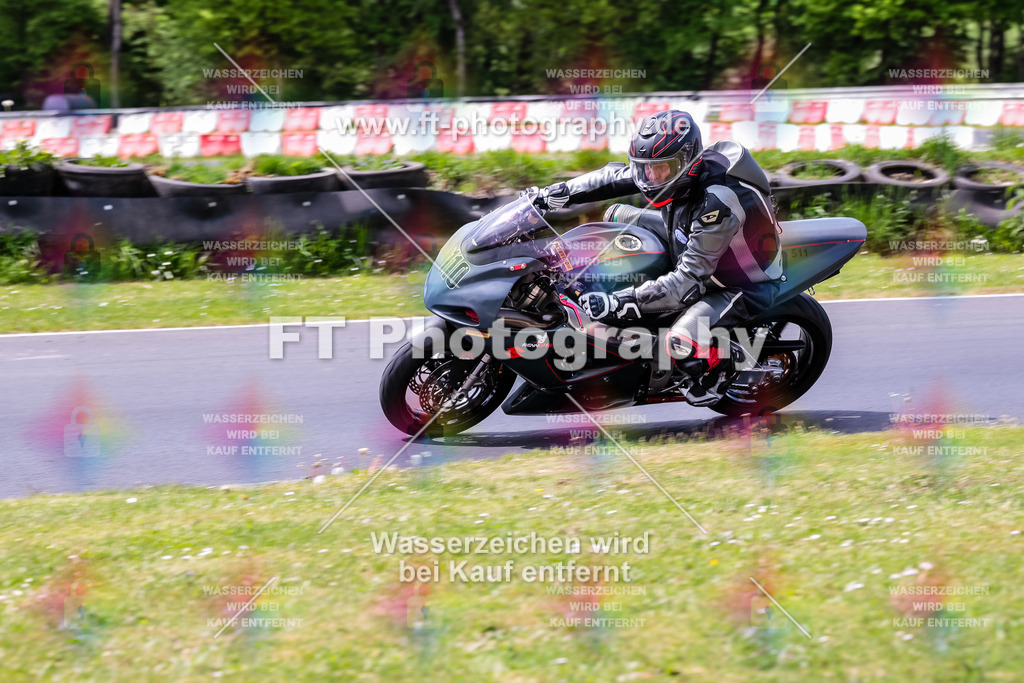 MotoTeamVBK-20705 | Hier findet Ihr Bilder von Touristenfahrten auf der Nürburgring Nordschleife oder von anderen Veranstaltungen die ich besucht habe. Viel Spass beim Durch Schauen 