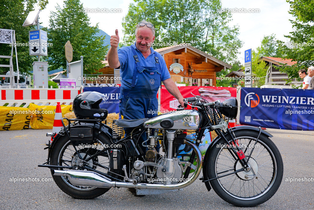 P1014635 | Erleben Sie atemberaubende, hochqualitative Fotos Ihrer Fahrt entlang der malerischen Alpenstraßen. Besuchen Sie alpineshots.com, um professionelle Aufnahmen Ihrer unvergesslichen Reise zu finden und zu kaufen - Realisiert mit Pictrs.com