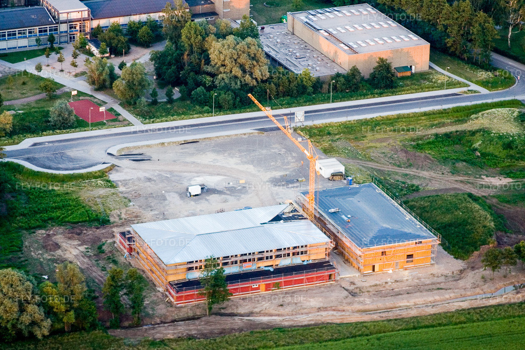 Luftbild: Neubau Mehrzweckhalle Bienwaldhalle in Kandel im Bundesland Rheinland-Pfalz in Deutschland. Foto: IMG_2742.jpg vom 13.06.2006 durch Werner Riehm/FLY-FOTO.de