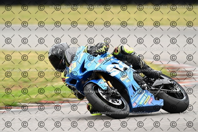25bt02-1458 | markuskiefer.com - Realisiert mit Pictrs.com