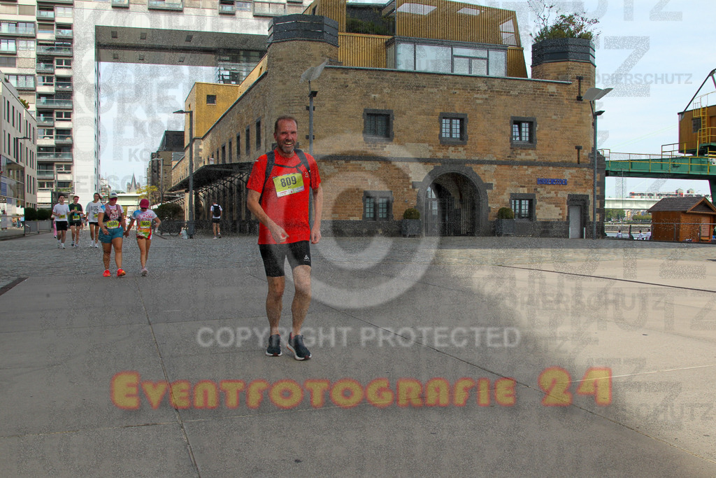 250920_1342_EV4_6492 | Sportfotografie im Rhein-Sieg Kreis, Köln, Bonn, NRW, Rheinland Pfalz, Hessen, etc. Unser Tätigkeitsfeld umfasst den Laufsport vom Volkslauf über den Marathon, Duathlon, Triathon bis zum Ultralauf wie Kölnpfad Ultra oder Schindertrail.