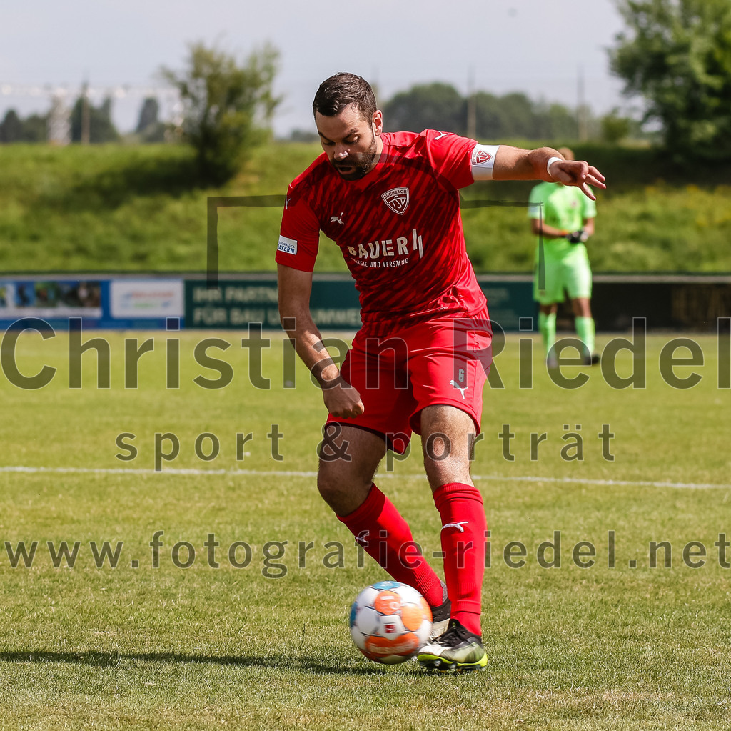 2023-07-08_042_FC_Langengeisling_gegen_TSV_Buchbach | Erding, Deutschland, 08.07.2023:
Fußball, Bezirksliga Oberbayern Ost 2023 / 2024, Testspiel, FC Langengeisling gegen TSV Buchbach, Endergebnis: 0:6

Philipp Walter (TSV Buchbach, #6)

Foto: Christian Riedel / fotografie-riedel.net