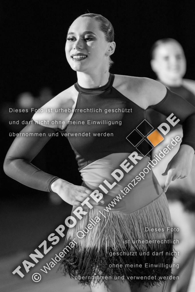 20250503-01132 | Hier finden Sie Tanz Bilder vom Latein und Standard Formationen tanzen. Sportbilder vom Tanzsport. Schöne Fotos und von Weltmeisterschaft, Europameisterschaft, Bundesliga, Regionalliga, Oberliga und Landesliga sowie von GOC Stuttgart, DanceComp, WM Bremen